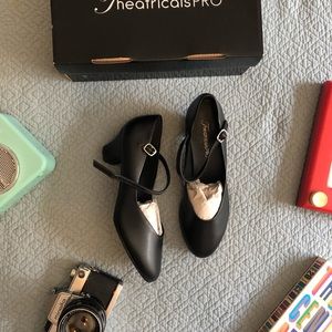 Brand NEW Theatre and Dance Character Shoes Black